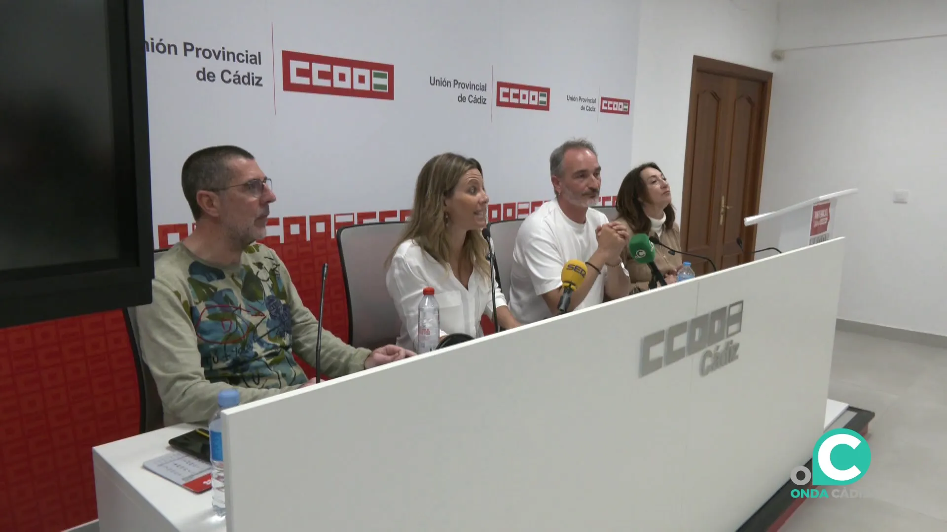 Intervención durante la rueda de prensa con la presencia de los distintos representantes sindicales