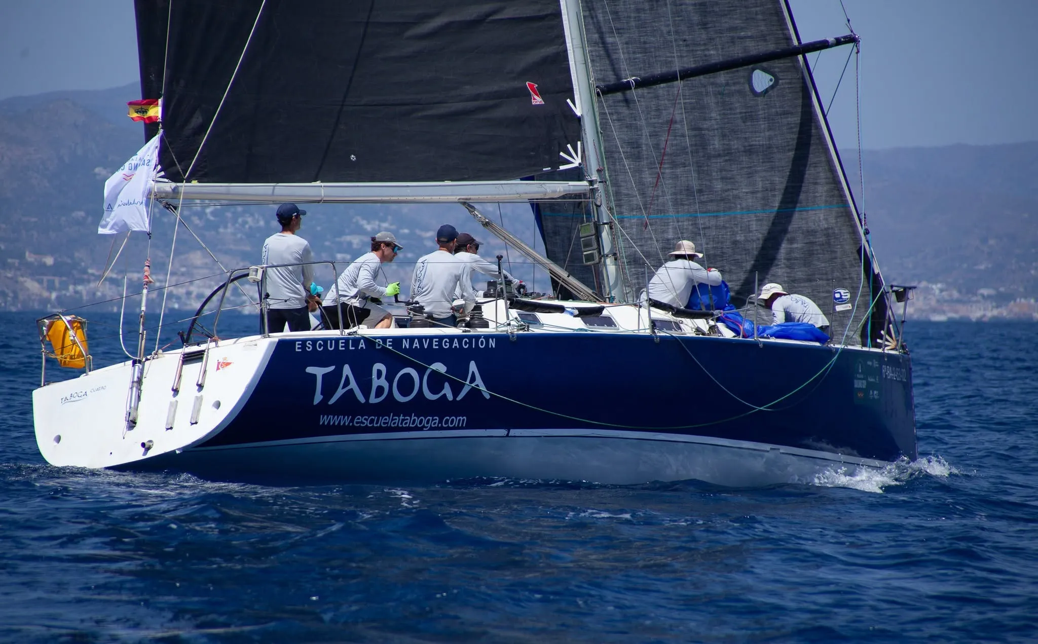 La tripulación gaditana del “Taboga” conquista la Málaga Sailing Cup 2026.