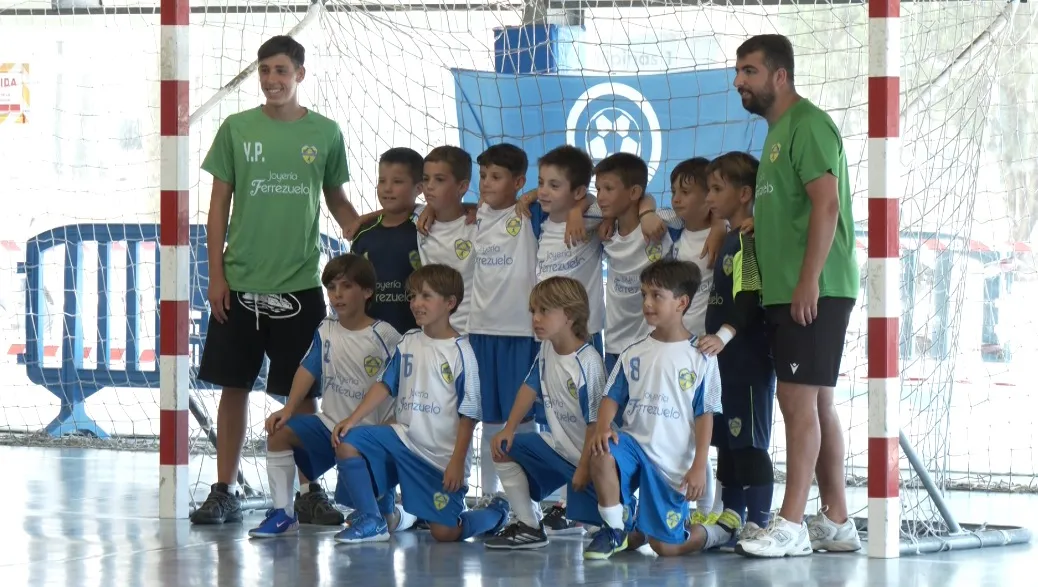 El fútbol sala internacional salta a la pista de los pabellones de la Bahía.