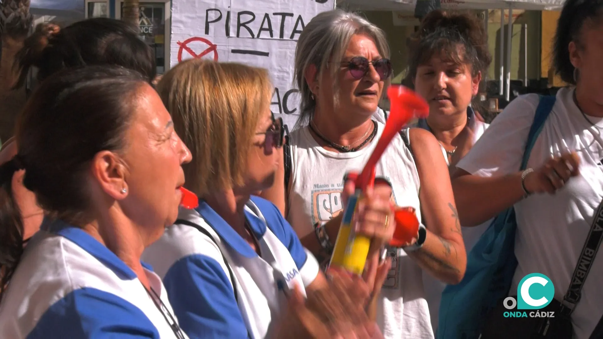 Las trabajadoras durante una protesta a las puertas del Ayuntamiento