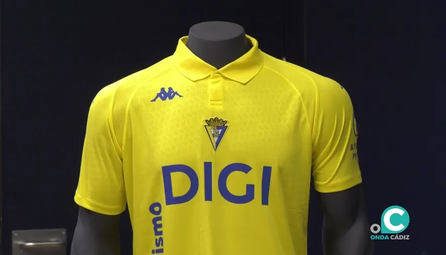 La primera equipación ya está a la venta en la tienda oficial del club