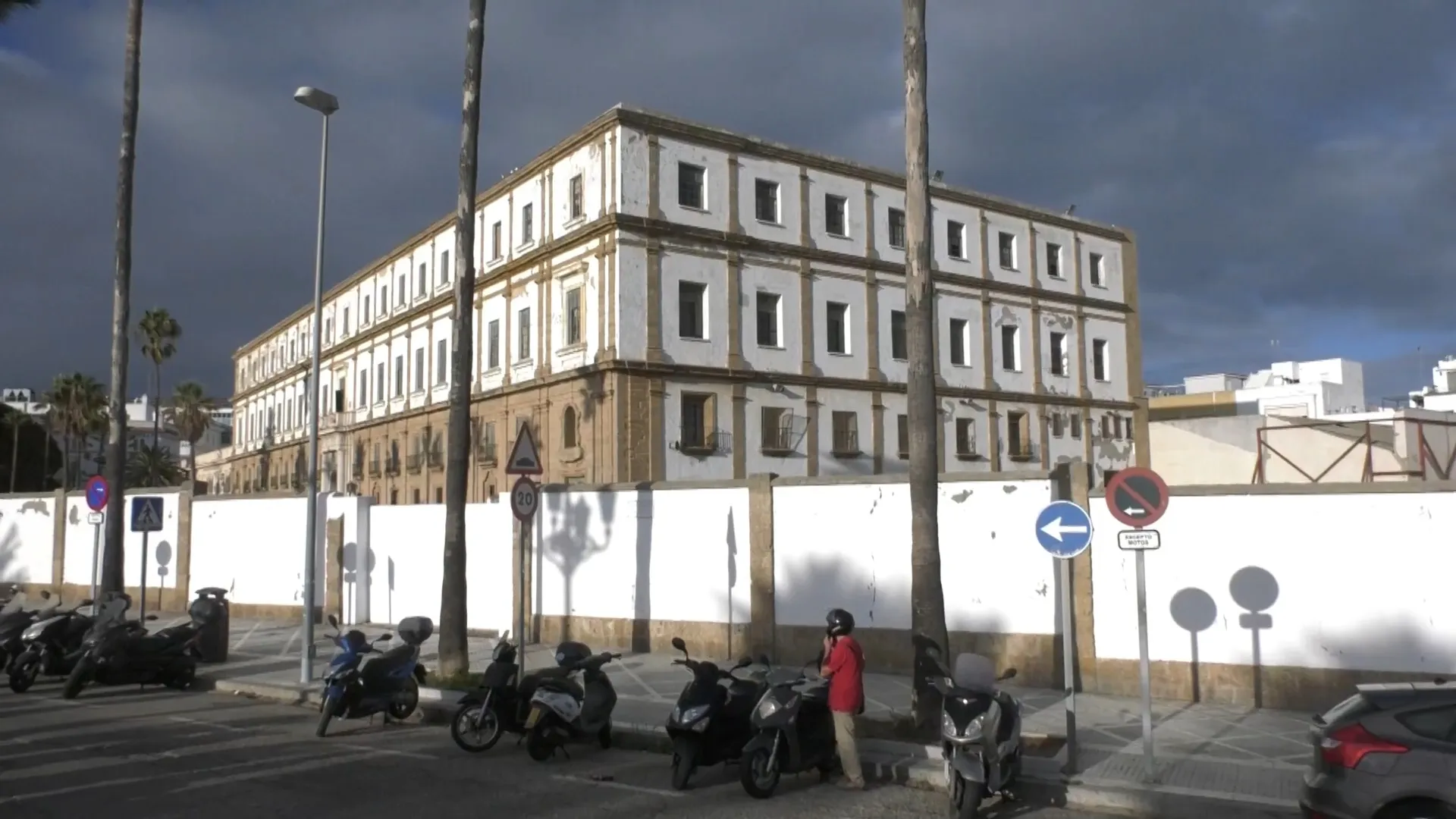 El edificio de Valcárcel clave en la redefinición del campus de Cádiz