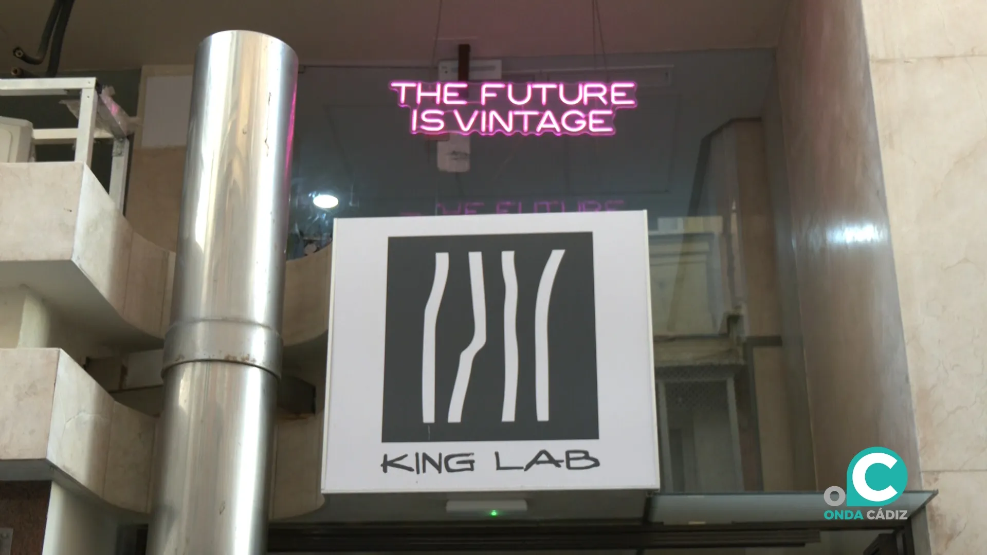 King Vintage Reworked se encuentra en el local de la calle Montañés.