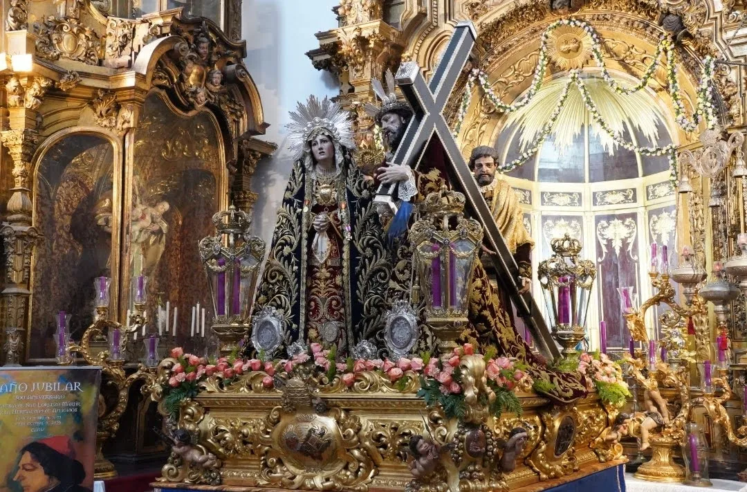 La cofradía está celebrando su 300 aniversario fundacional junto a la iglesia de San Lorenzo